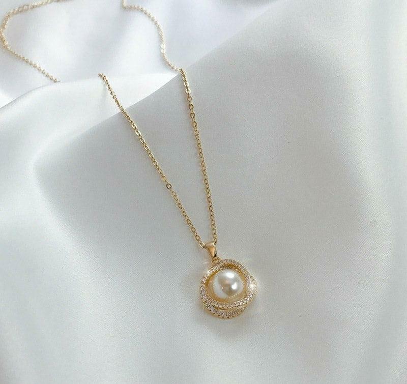 Charming Pearl Pendant Necklace with Crystal Halo Gold Chain