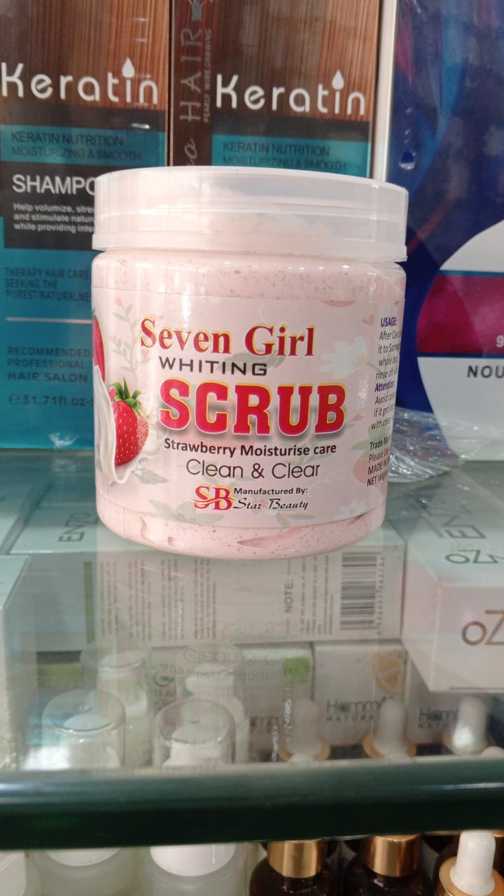 Seven Girl Whitening Scrub Strawberry Moisturize Care