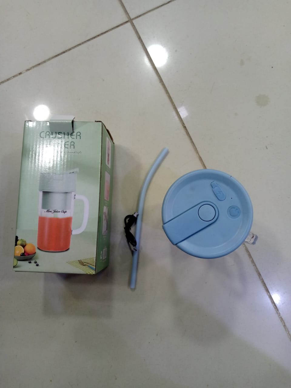 Professional Mini Juicer Portable Blender Smoothie Maker with Built-In Straw | Buy Online in Pakistan at MetroCart – Professional | MetroCart Pakistan