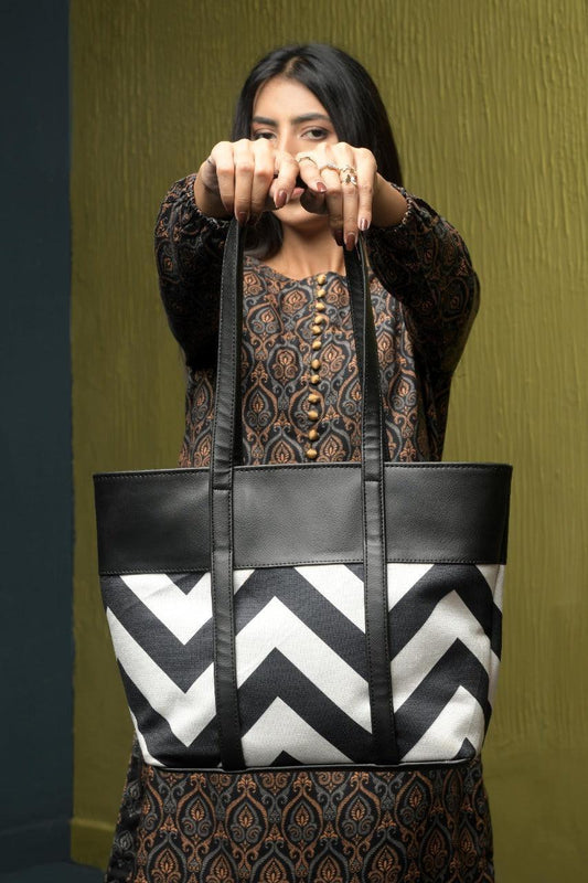 Chevron Print Tote Bag PU Leather Trim Black White
