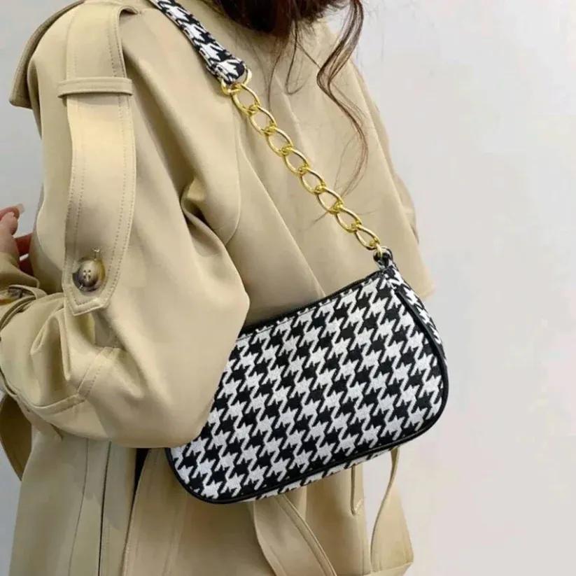 Houndstooth Print Shoulder Bag Chain Strap Baguette