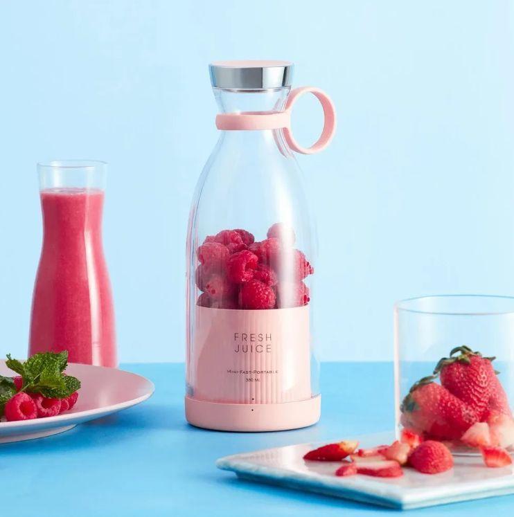 USB Rechargeable Mini Juice Blender 420ml Portable Smoothie Maker Purple | Buy Online in Pakistan at MetroCart – USB | MetroCart Pakistan